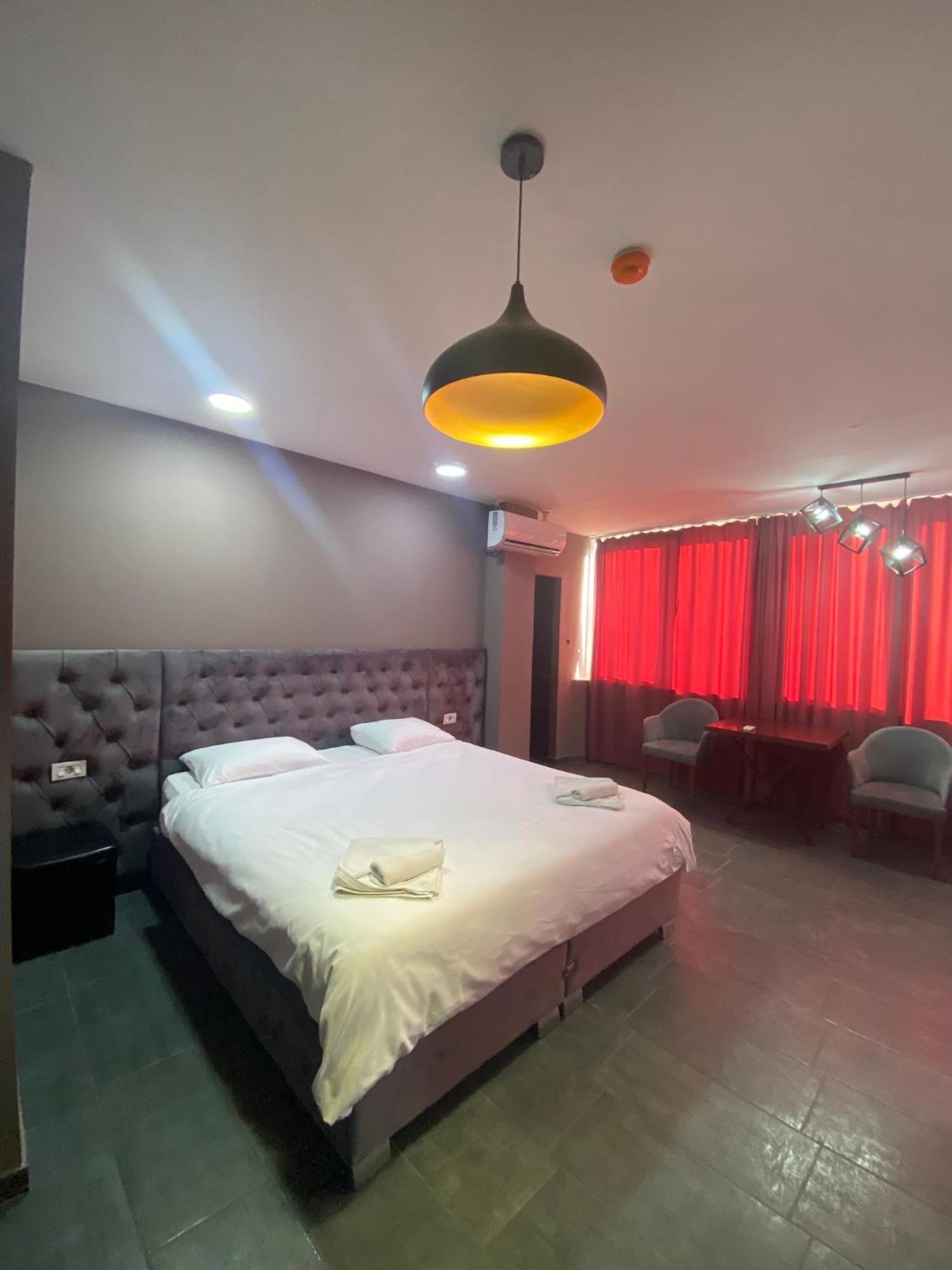 Hotel Fama Skopje Exteriér fotografie