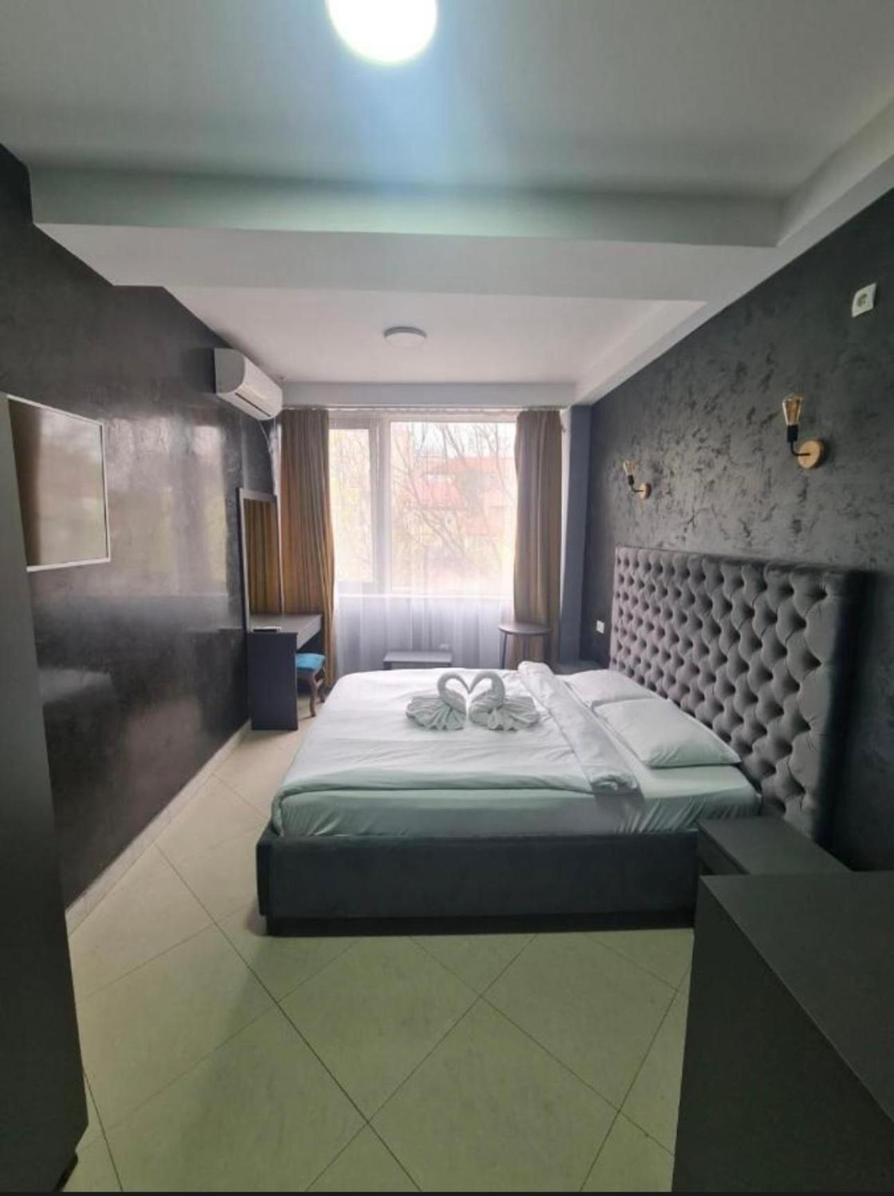 Hotel Fama Skopje Exteriér fotografie